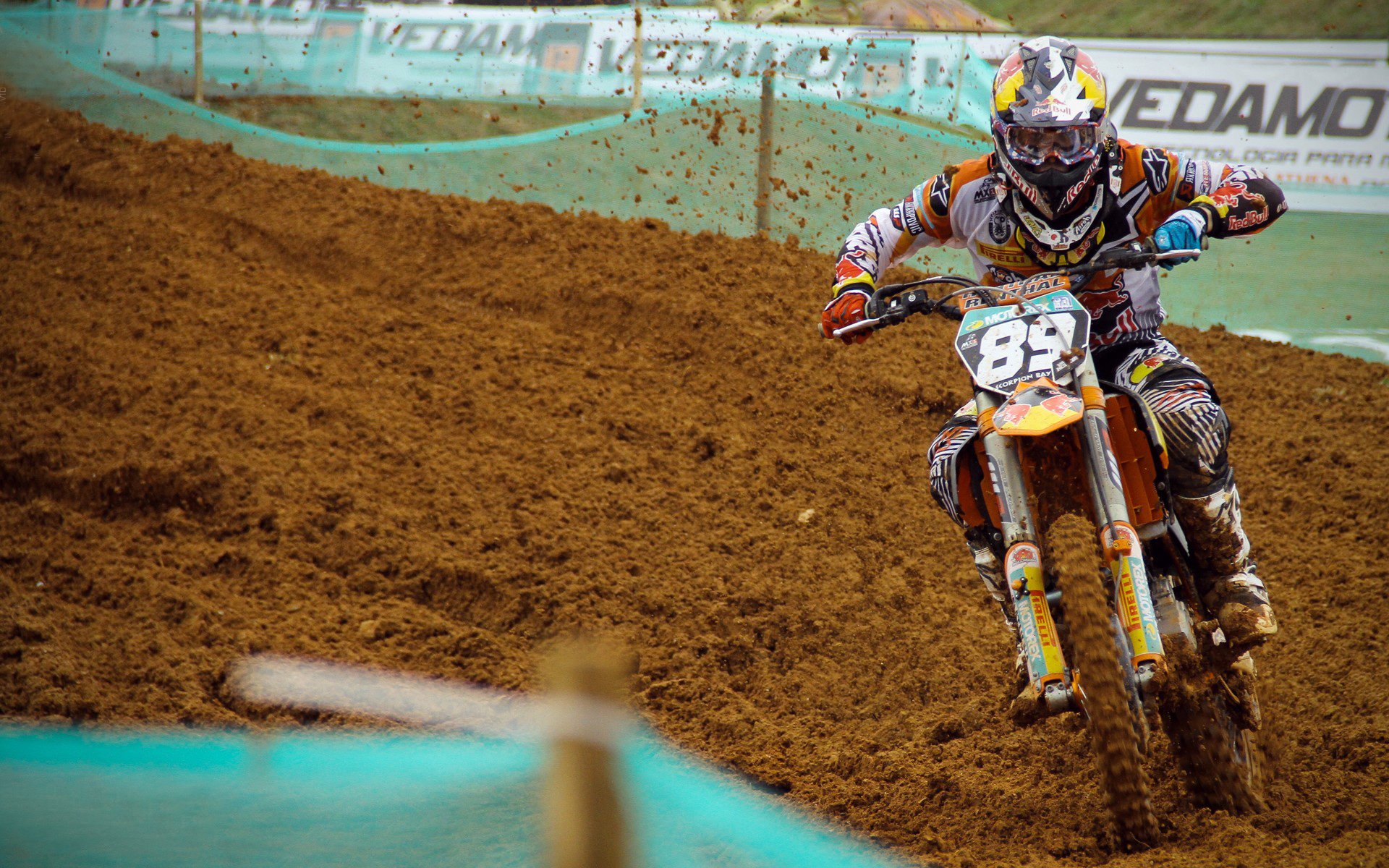 青少年比赛奖项机制鼓励团队合作，青少年含金量高的比赛